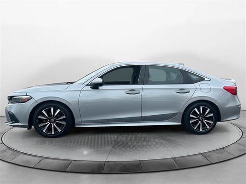 Used 2022 Honda Civic EX image 2