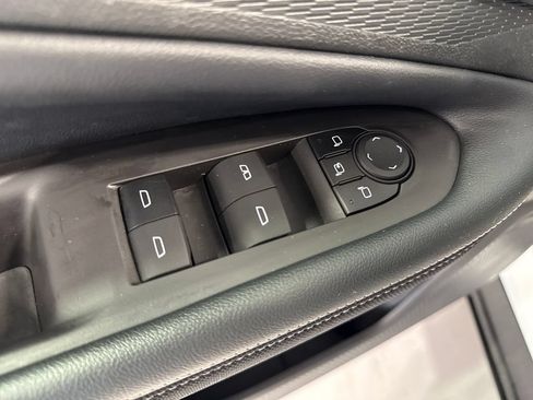 Used 2024 Chevrolet Blazer EV LT AWD/4WD image 33