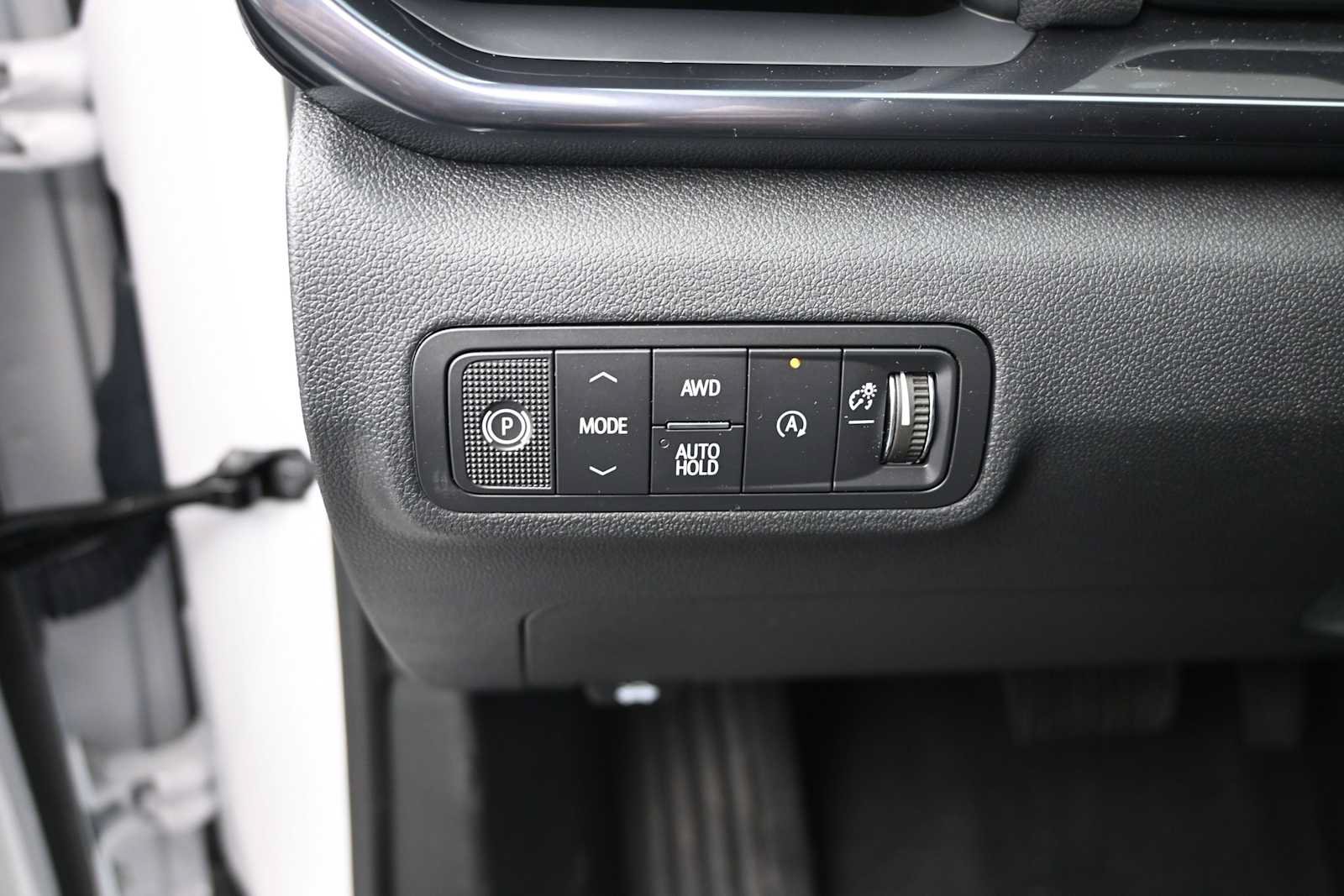 New 2027 GMC Terrain AT4 w/ LPO, Hit The Road Package AWD/4WD image 16