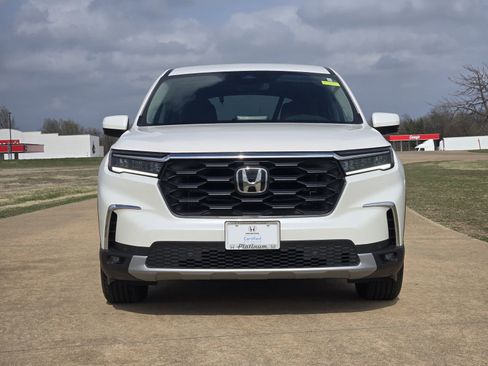 Used 2025 Honda Pilot EX-L image 6