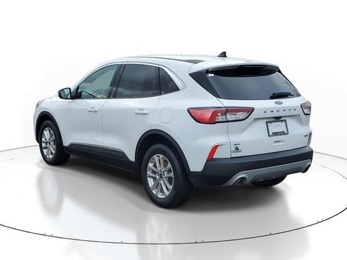 Used 2021 Ford Escape SE w/ Cold Weather Package AWD/4WD image 3