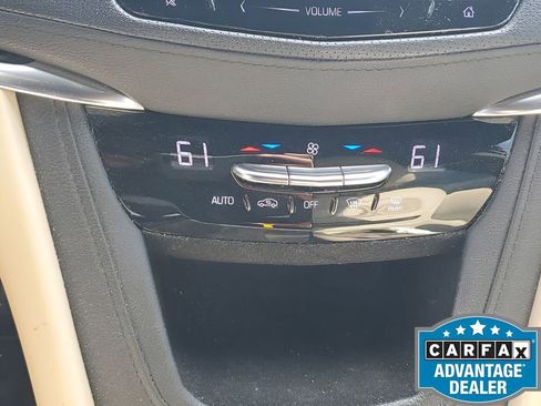 Used 2019 Cadillac XT5 FWD image 25