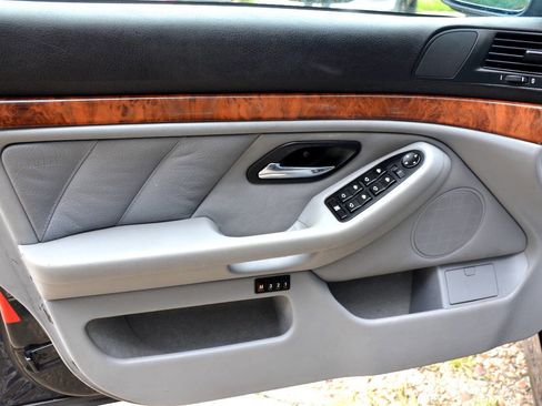 Used 2003 BMW 540i Sedan image 18