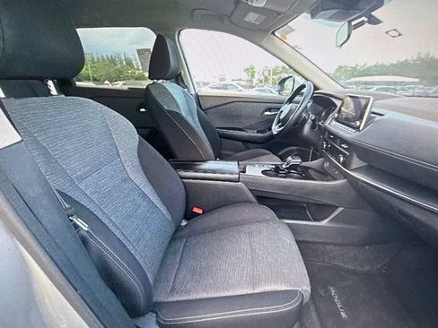 Used 2023 Nissan Rogue SV FWD image 5