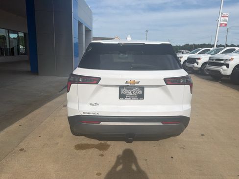 Used 2025 Chevrolet Equinox LT FWD image 5
