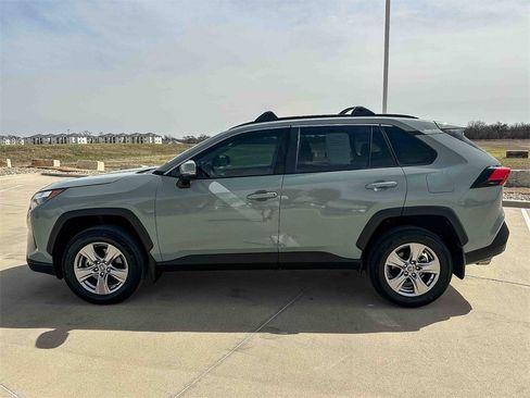 Used 2023 Toyota RAV4 XLE image 6