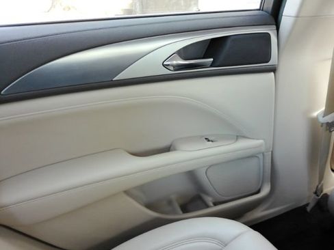 Used 2019 Lincoln MKZ Premiere FWD image 30