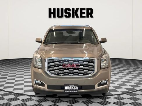 Used 2019 GMC Yukon Denali AWD/4WD image 3