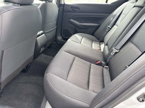 Used 2024 Nissan Altima 2.5 SV image 13