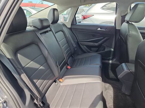 Used 2024 Volkswagen Jetta SE FWD image 27