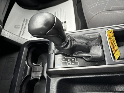 Used 2017 Toyota Tacoma TRD Off-Road image 23