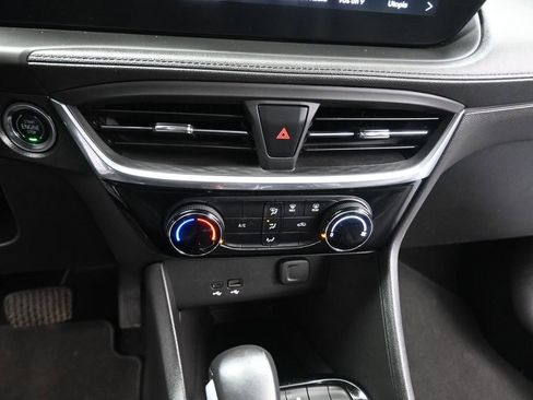 Used 2024 Buick Encore GX Sport Touring FWD image 12