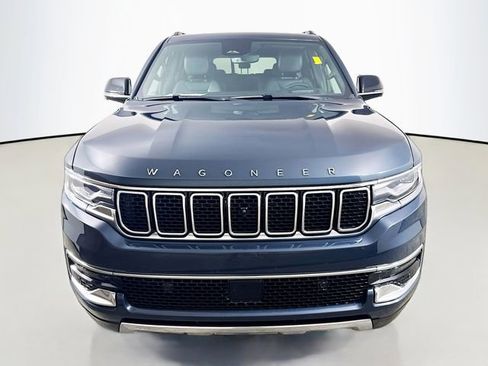 Used 2025 Jeep Wagoneer Series III w/ Premium Group I AWD/4WD image 2