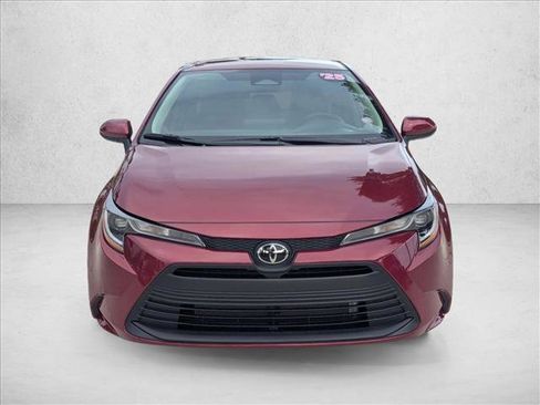 Certified 2025 Toyota Corolla LE image 2