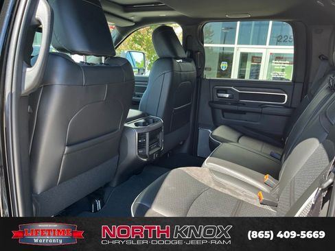 New 2026 RAM 2500 Laramie AWD/4WD image 16