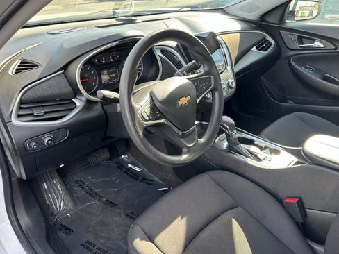 Used 2024 Chevrolet Malibu LT FWD image 13