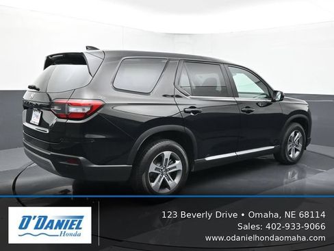 Used 2024 Honda Pilot EX-L image 6