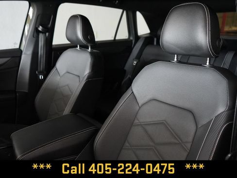 Used 2026 Volkswagen Atlas Cross Sport SE FWD image 16