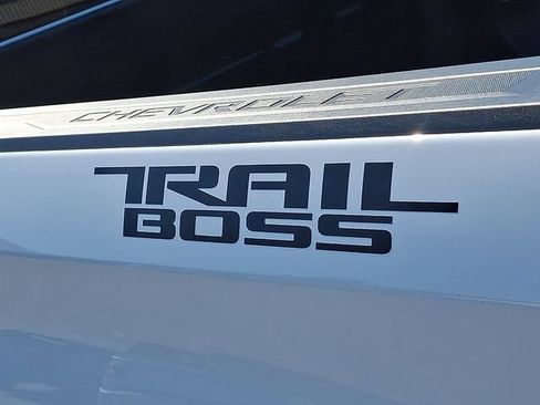 Used 2023 Chevrolet Silverado 1500 LT Trail Boss AWD/4WD image 41