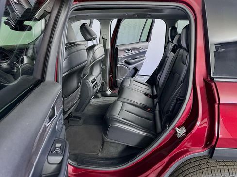 Used 2023 Jeep Grand Cherokee 4WD 4xe image 33