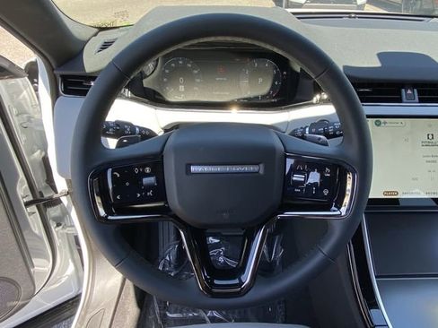 Used 2026 Land Rover Range Rover Evoque S AWD/4WD image 7