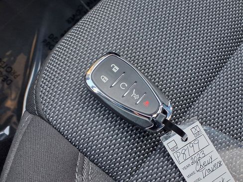 Used 2023 Chevrolet Traverse LT AWD/4WD image 19