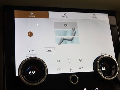 Used 2021 Land Rover Range Rover Velar R-Dynamic S image 31