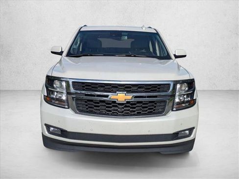 Used 2020 Chevrolet Tahoe LT w/ Luxury Package RWD image 2