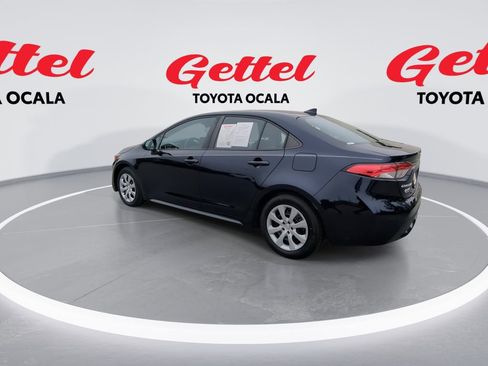Used 2022 Toyota Corolla LE image 6