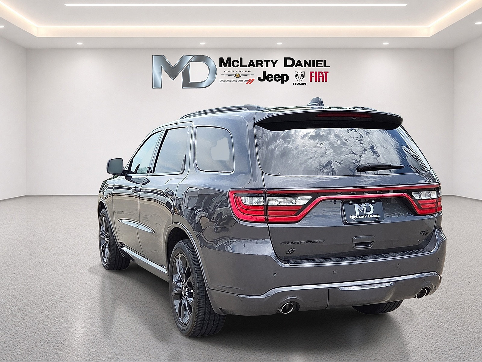 Used 2023 Dodge Durango R/T w/ Blacktop Package AWD/4WD image 4