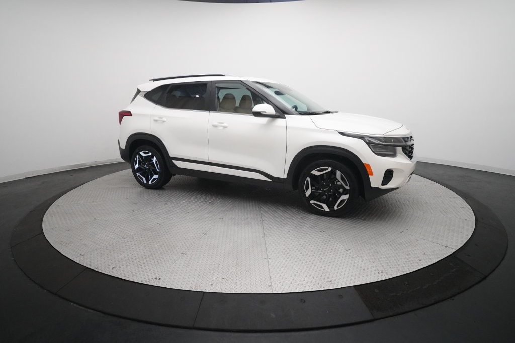 Used 2024 Kia Seltos SX w/ SX Sunroof Package AWD/4WD image 36