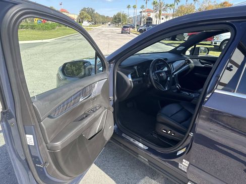 Used 2025 Cadillac XT6 Premium Luxury image 20