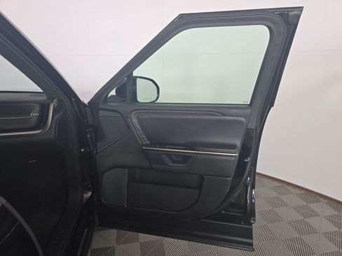 Used 2025 Rivian R1S Adventure AWD/4WD image 18