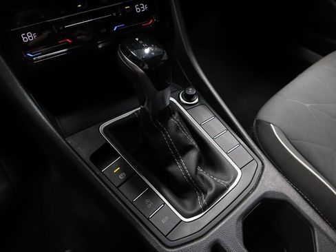 Used 2025 Volkswagen Jetta Sport FWD image 31