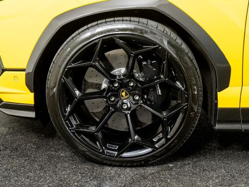 Used 2023 Lamborghini Urus Performante image 20