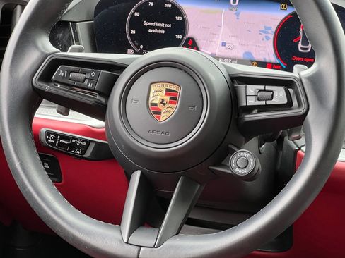 Certified 2024 Porsche Cayenne Coupe AWD/4WD image 23