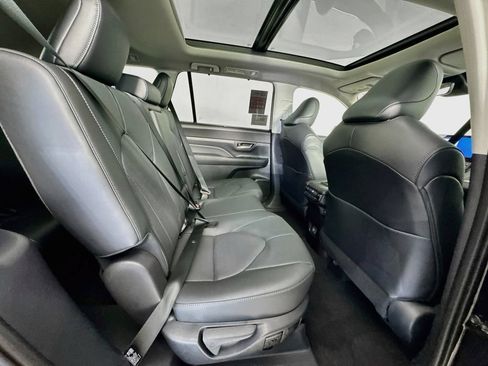 Used 2026 Toyota Grand Highlander AWD Hybrid image 28