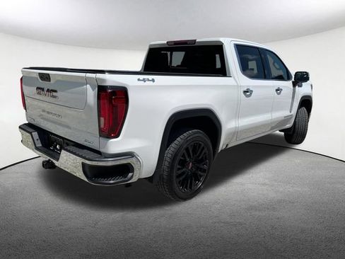 Used 2023 GMC Sierra 1500 SLT w/ SLT Convenience Package AWD/4WD image 14