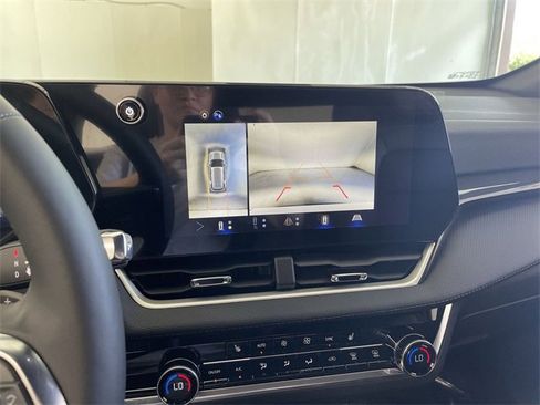 New 2026 Chevrolet Equinox LT w/ Convenience Package II image 28