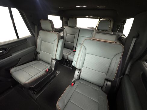 Certified 2025 GMC Yukon AT4 AWD/4WD image 14