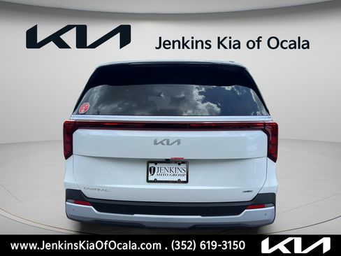 New 2026 Kia Carnival EX FWD image 4