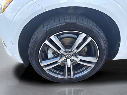 Used 2019 Volvo XC60 T6 Momentum w/ Premium Package AWD/4WD image 33