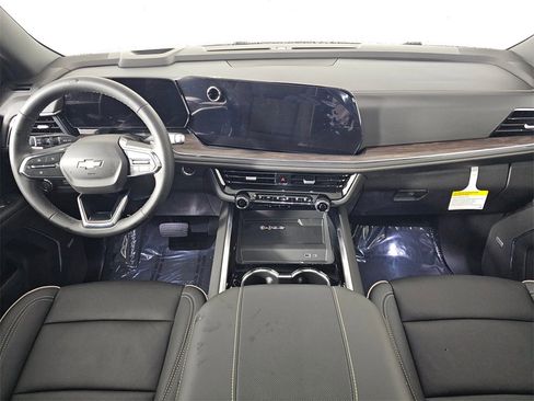 New 2026 Chevrolet Suburban Premier w/ Sun And Tow Package image 21