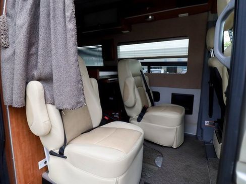 Used 2014 Mercedes-Benz Sprinter 3500 image 36