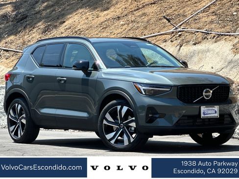 New 2026 Volvo XC40 B5 Ultra AWD/4WD image 1