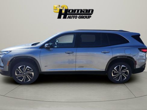 Used 2025 Buick Enclave Sport Touring AWD/4WD image 2