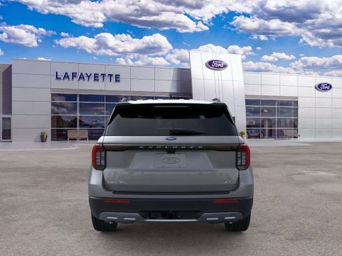 New 2026 Ford Explorer Active AWD/4WD image 5