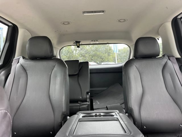 Used 2024 Kia Carnival EX FWD image 24