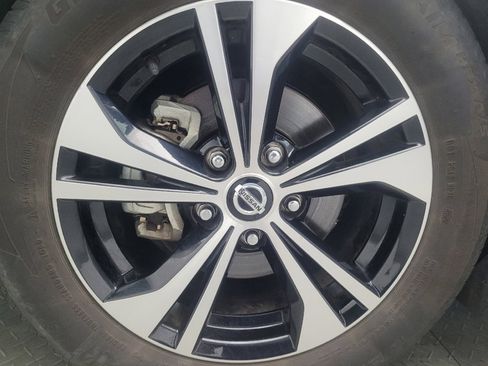 Used 2020 Nissan Sentra SV image 31