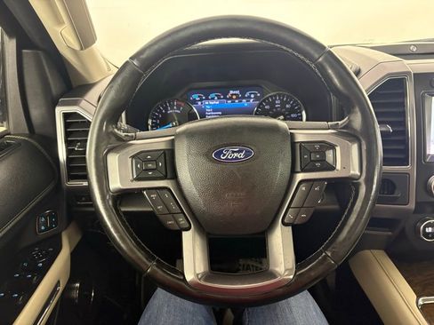 Used 2019 Ford Expedition Platinum RWD image 25